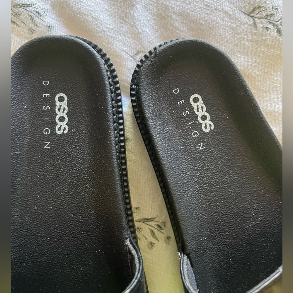 ASOS Slides size 7 - Picture 3 of 4